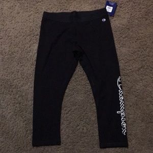 NWTs Champion black Heritage Capris Sz Large